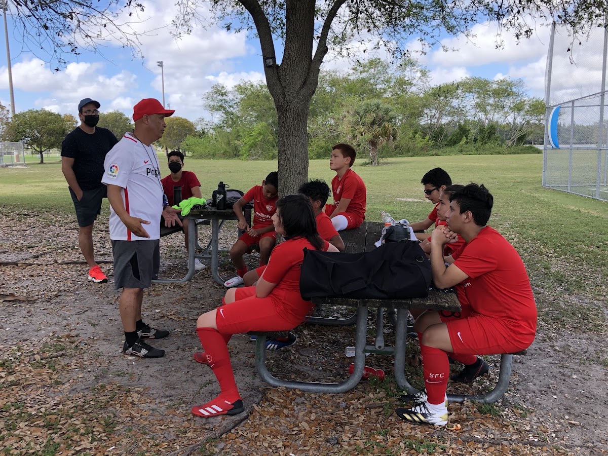 Sevilla Soccer Academy Miami - Photo 3
