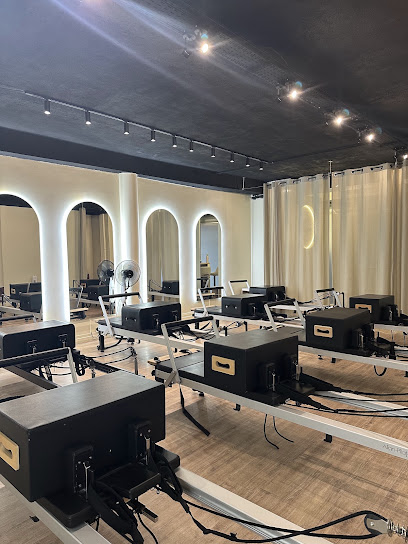 SF STUDIO PILATES