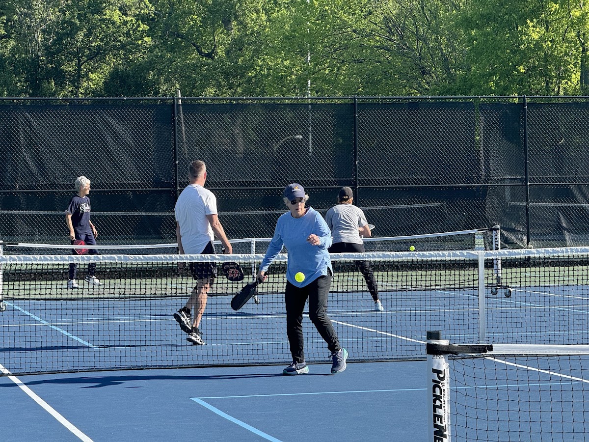 Sharon Lester Tennis Center - Photo 2