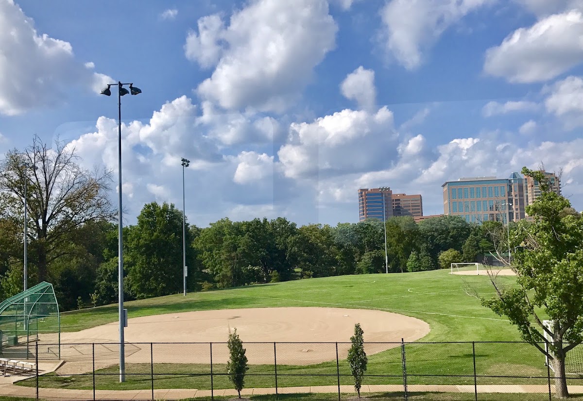 Shaw Park Tennis Center - Photo 2