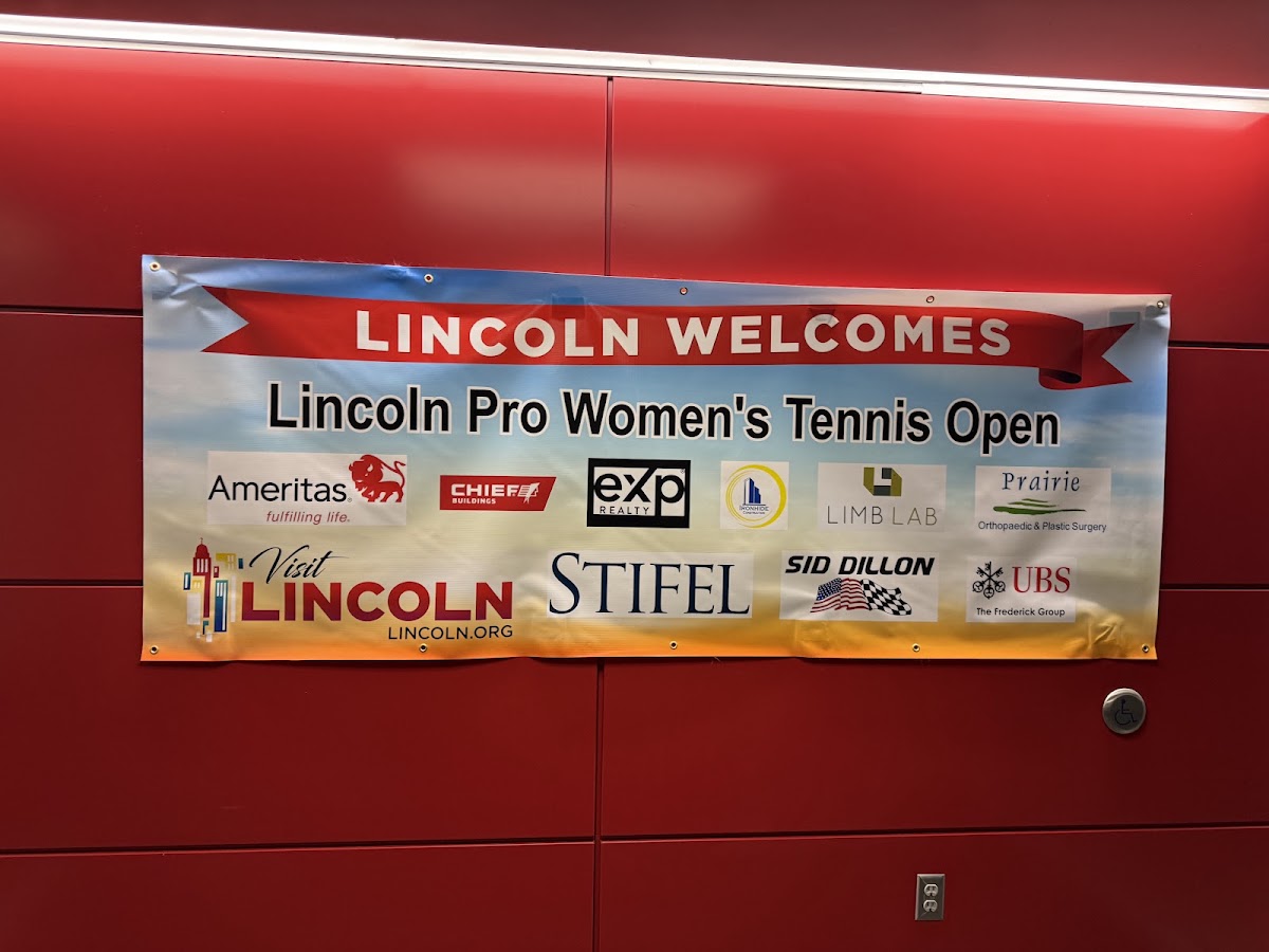 Sid and Hazel Dillon Tennis Center - Photo 2