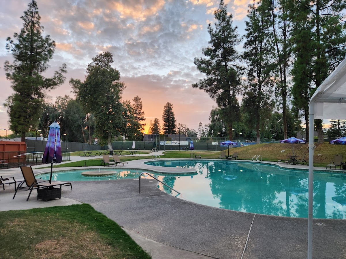 Sierra Sport & Racquet Club - Photo 3