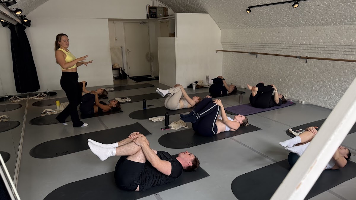 Signature Pilates - Photo 2