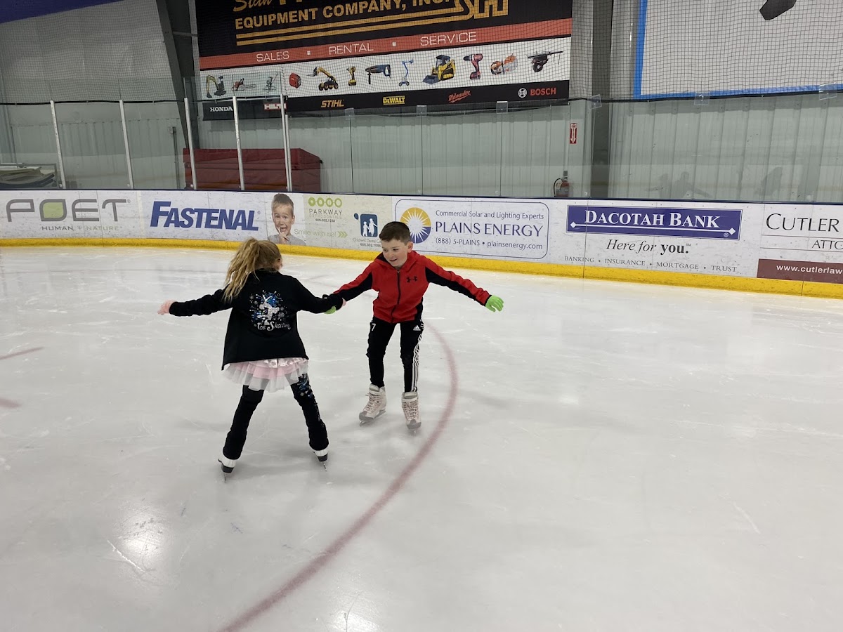 Sioux Falls Figure Skating Club - Photo 1