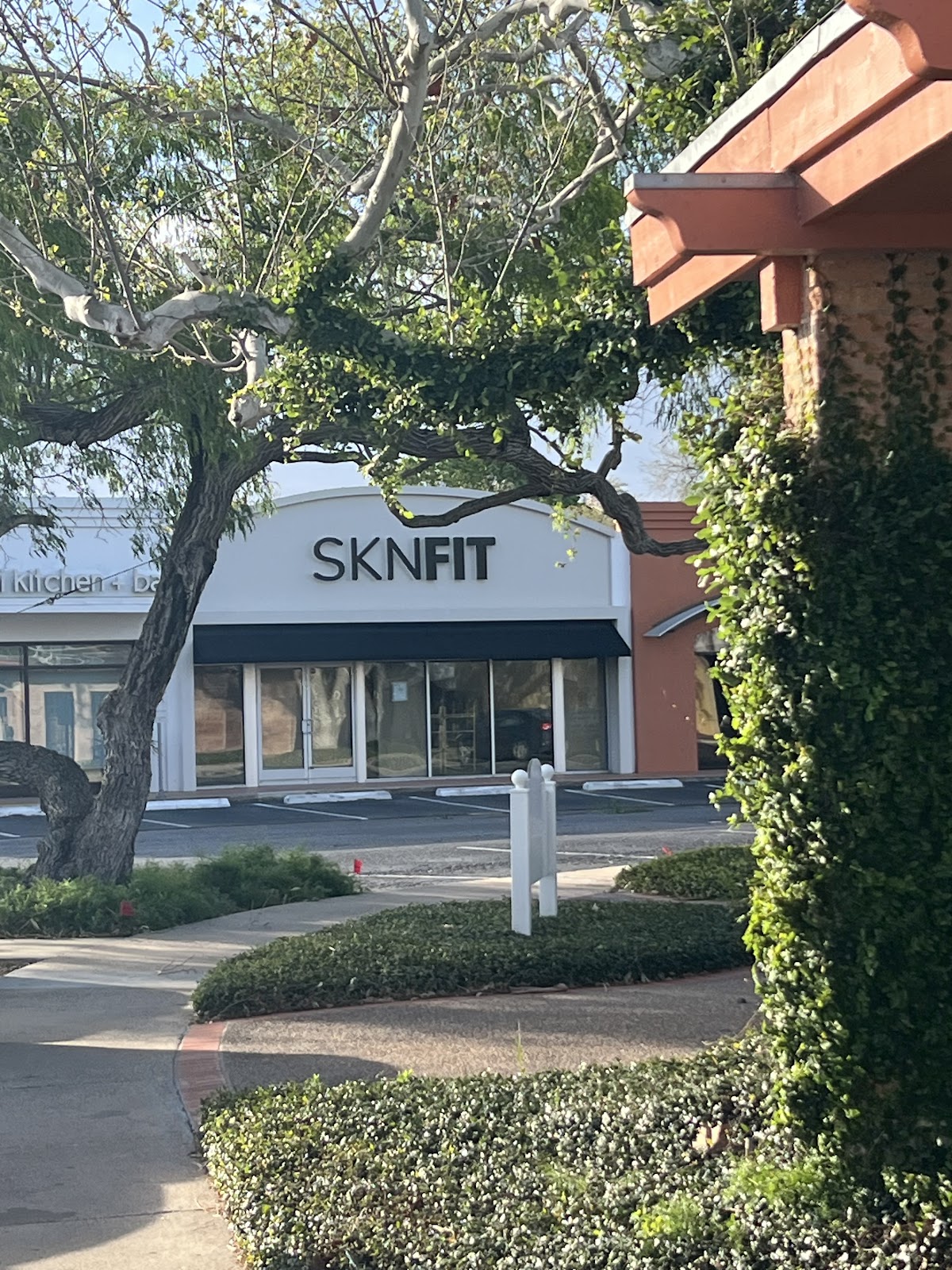 SKN FIT