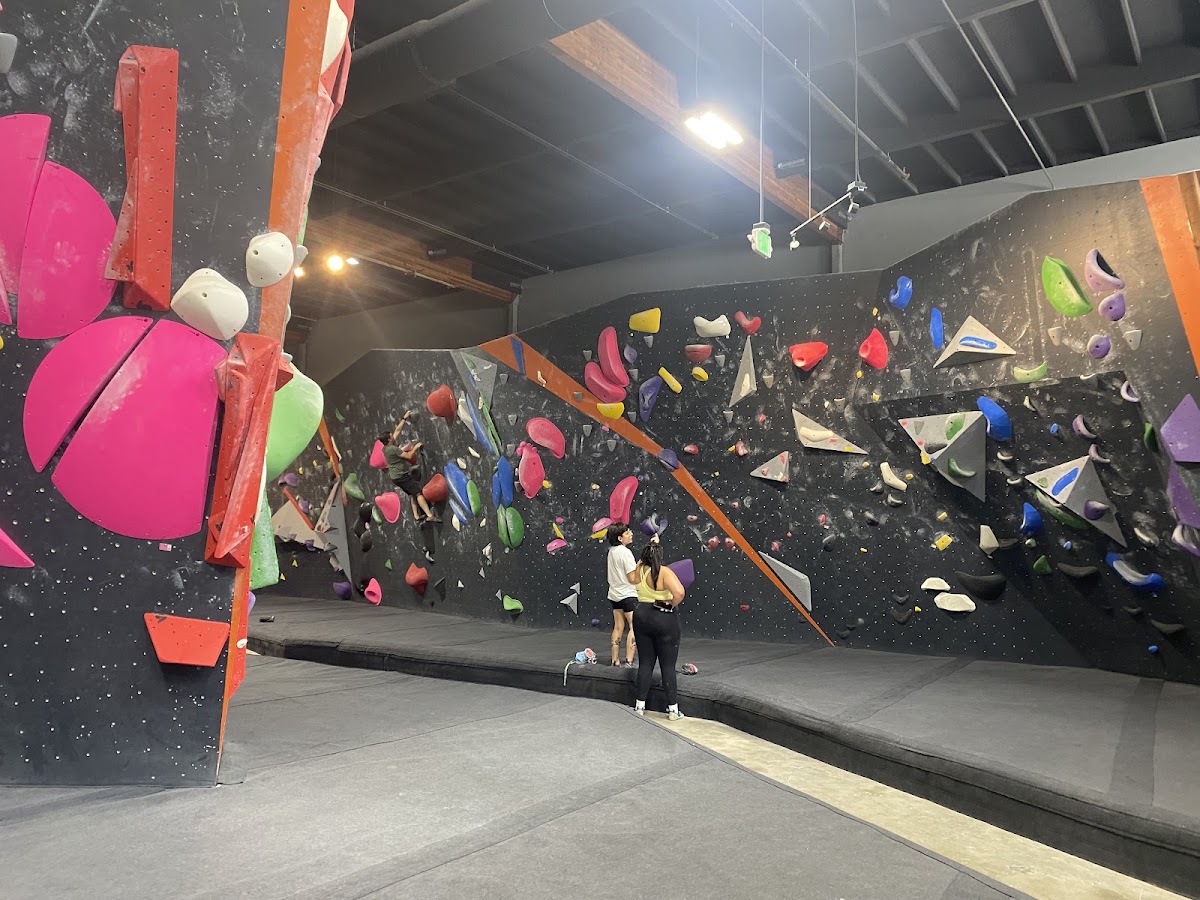 Skyhook Bouldering