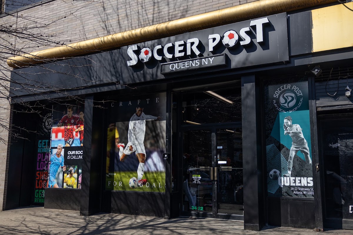 Soccer Post Queens - Photo 1
