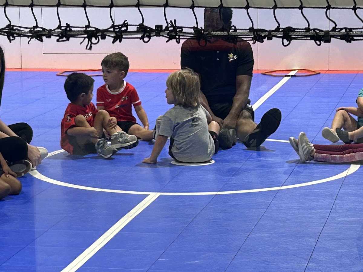 Soccer Pups - Photo 3