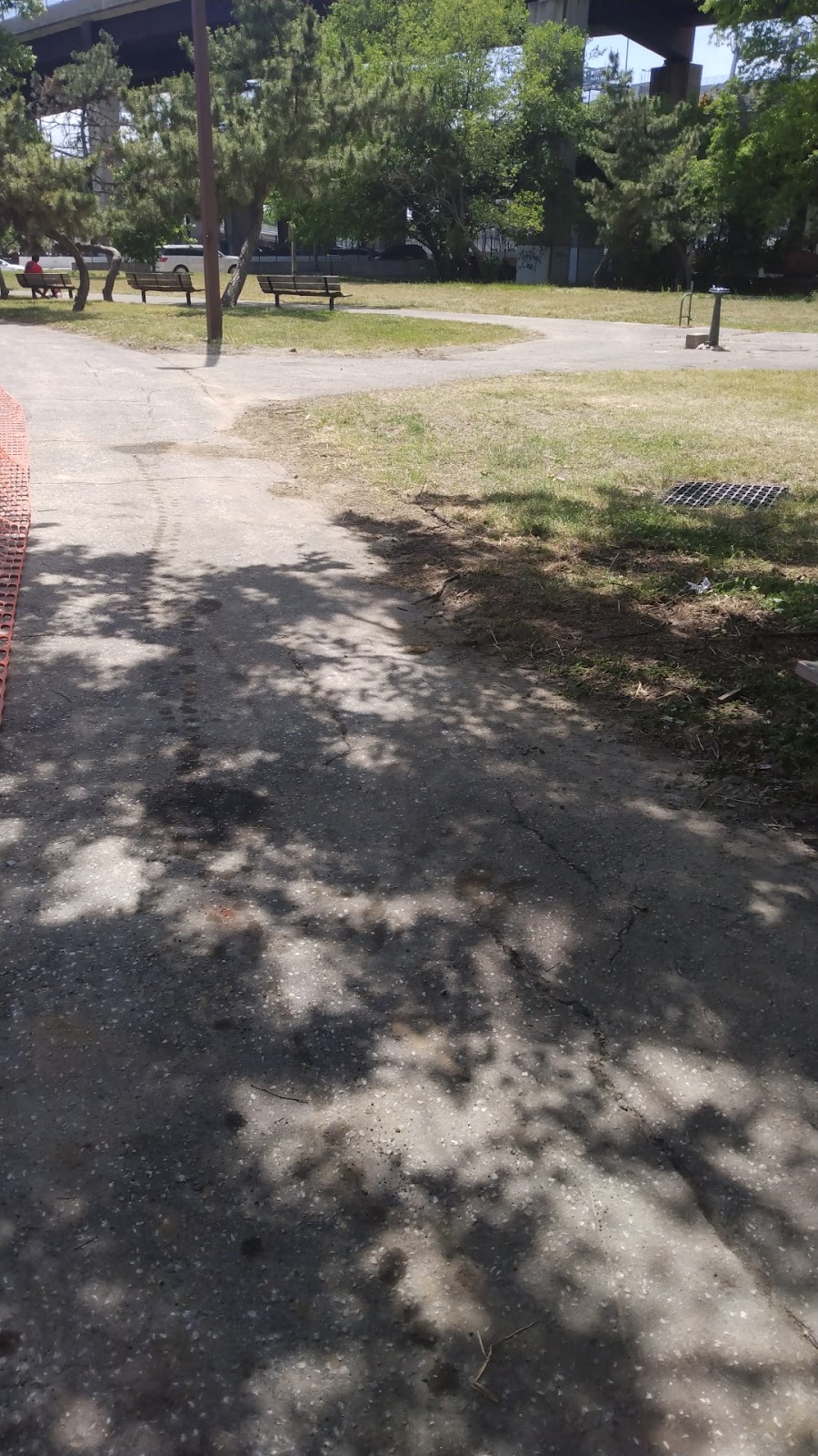 Solo Gibbs Park Tennis Court - Photo 2