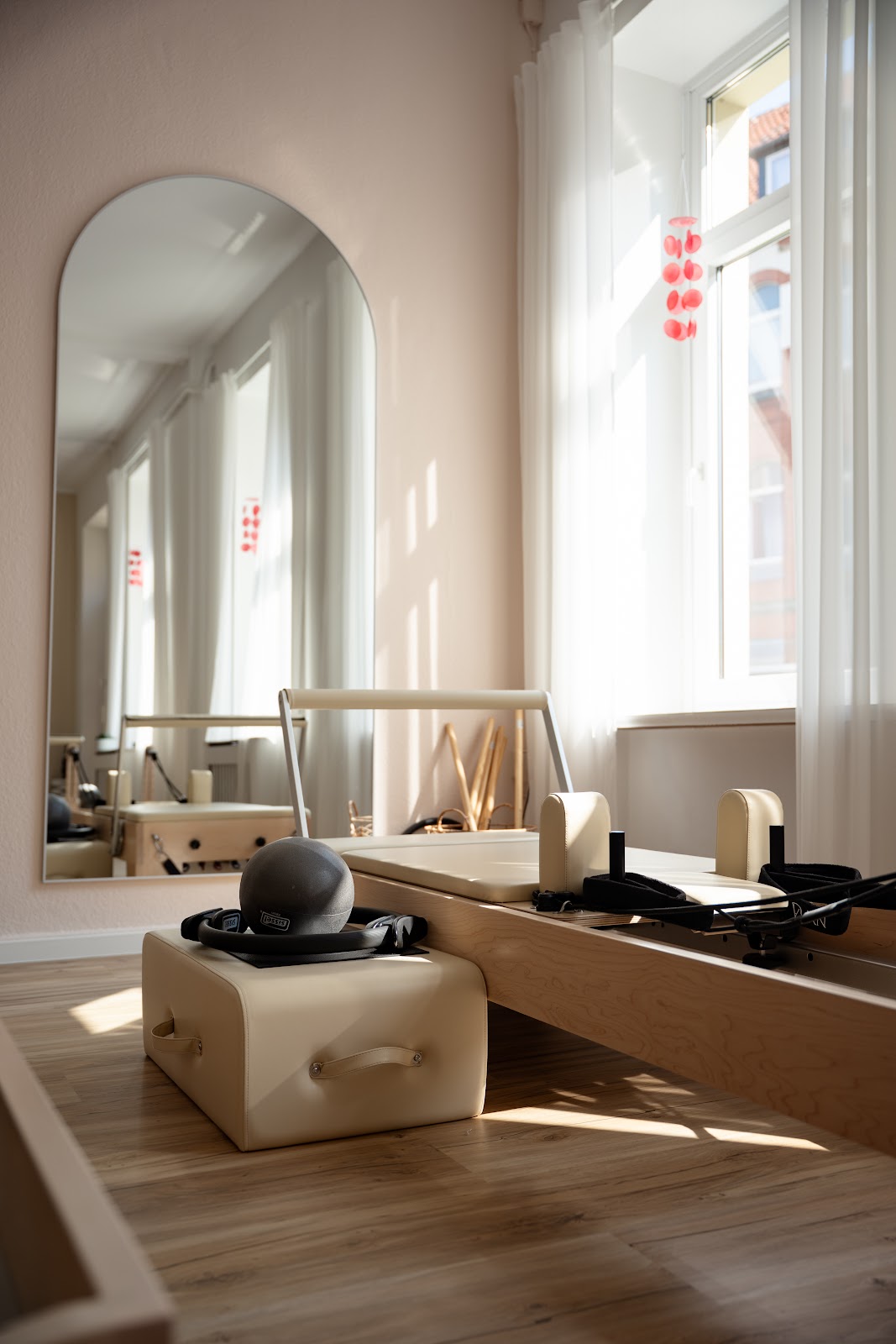 Soluna Boutique · Reformer · Yoga · Pilates - Photo 2