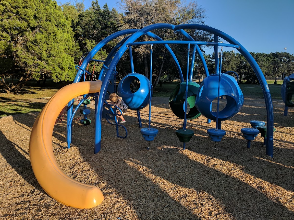 South Austin Recreation Center - Photo 2