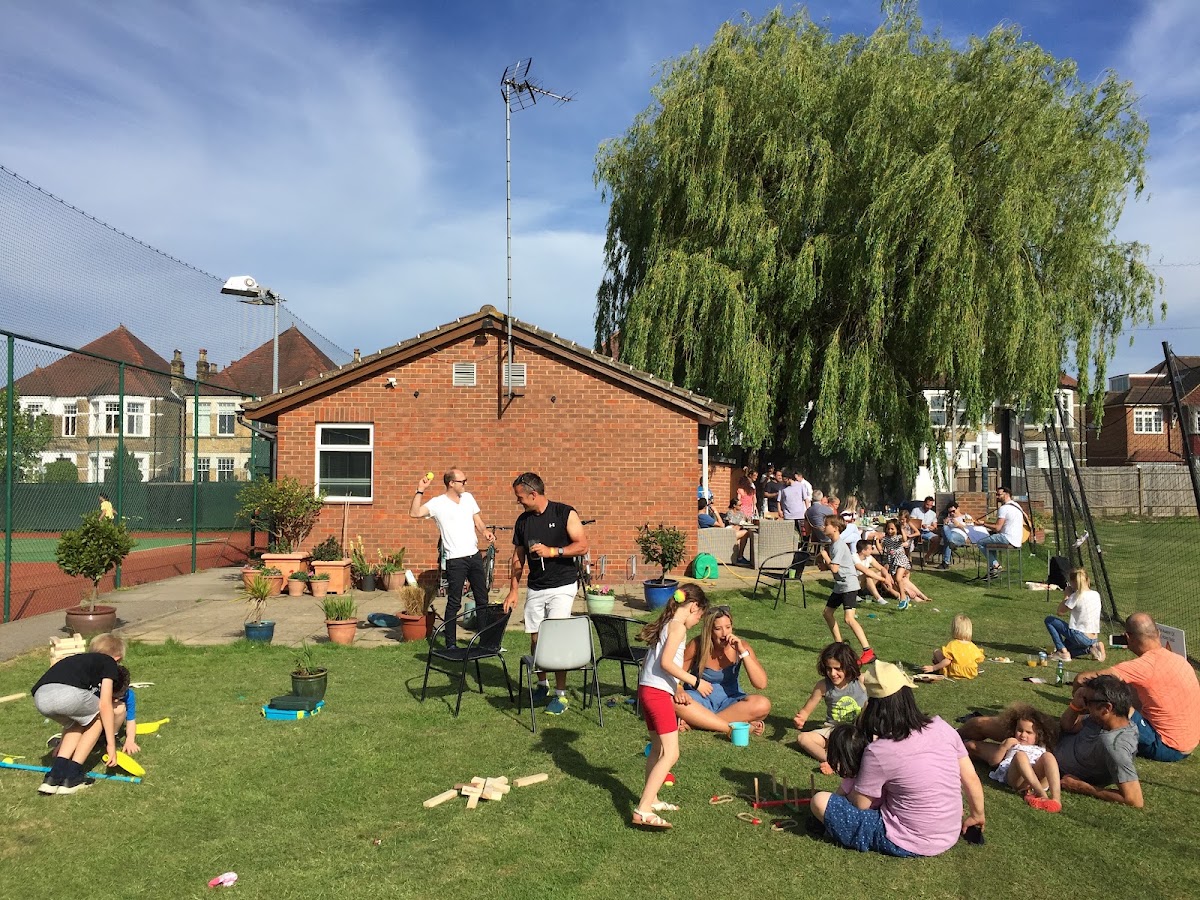 South Hampstead Tennis Club - Photo 3