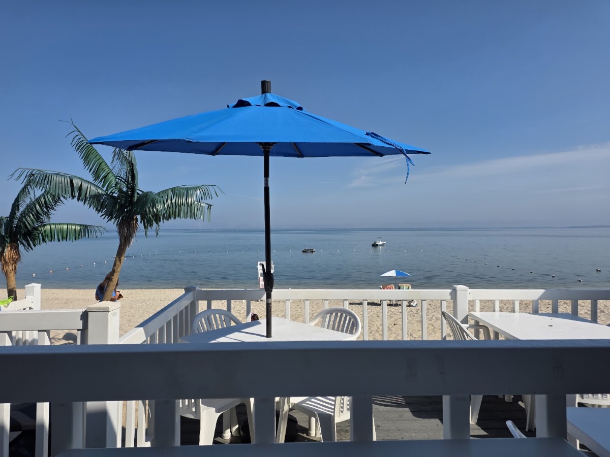 Southampton Peconic Beach and Tennis Club - Photo 2