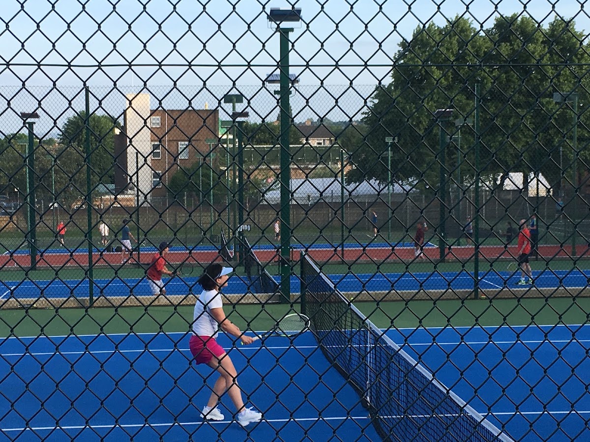 Southfields Lawn Tennis Club - Photo 3