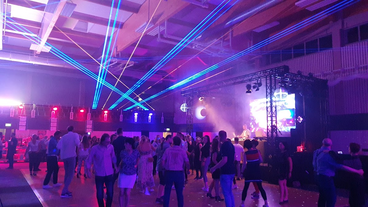 Sport- u. Mehrzweckhalle und Merzweghalle - Photo 3