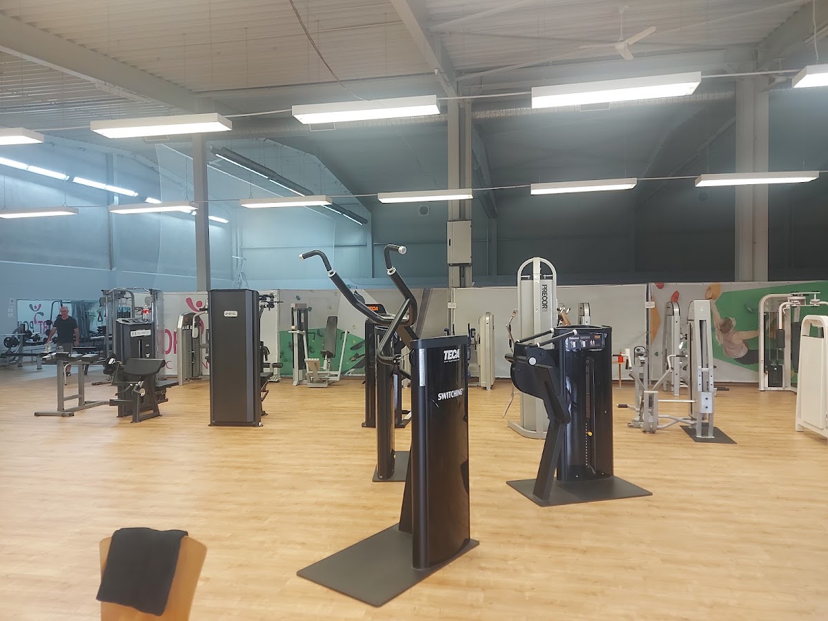 Sportpoint Meckenheim Klettern. Bouldern. Parkour. Fitness. Yoga. Badminton. Soccer. - Photo 3