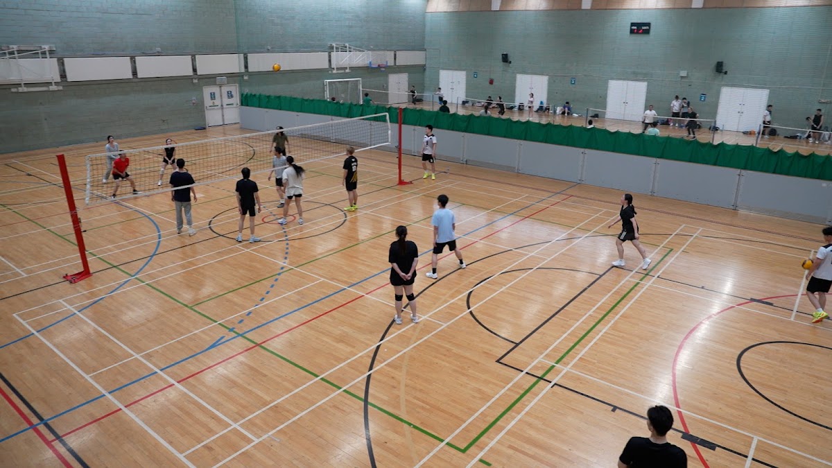 Sports Centre - Photo 2