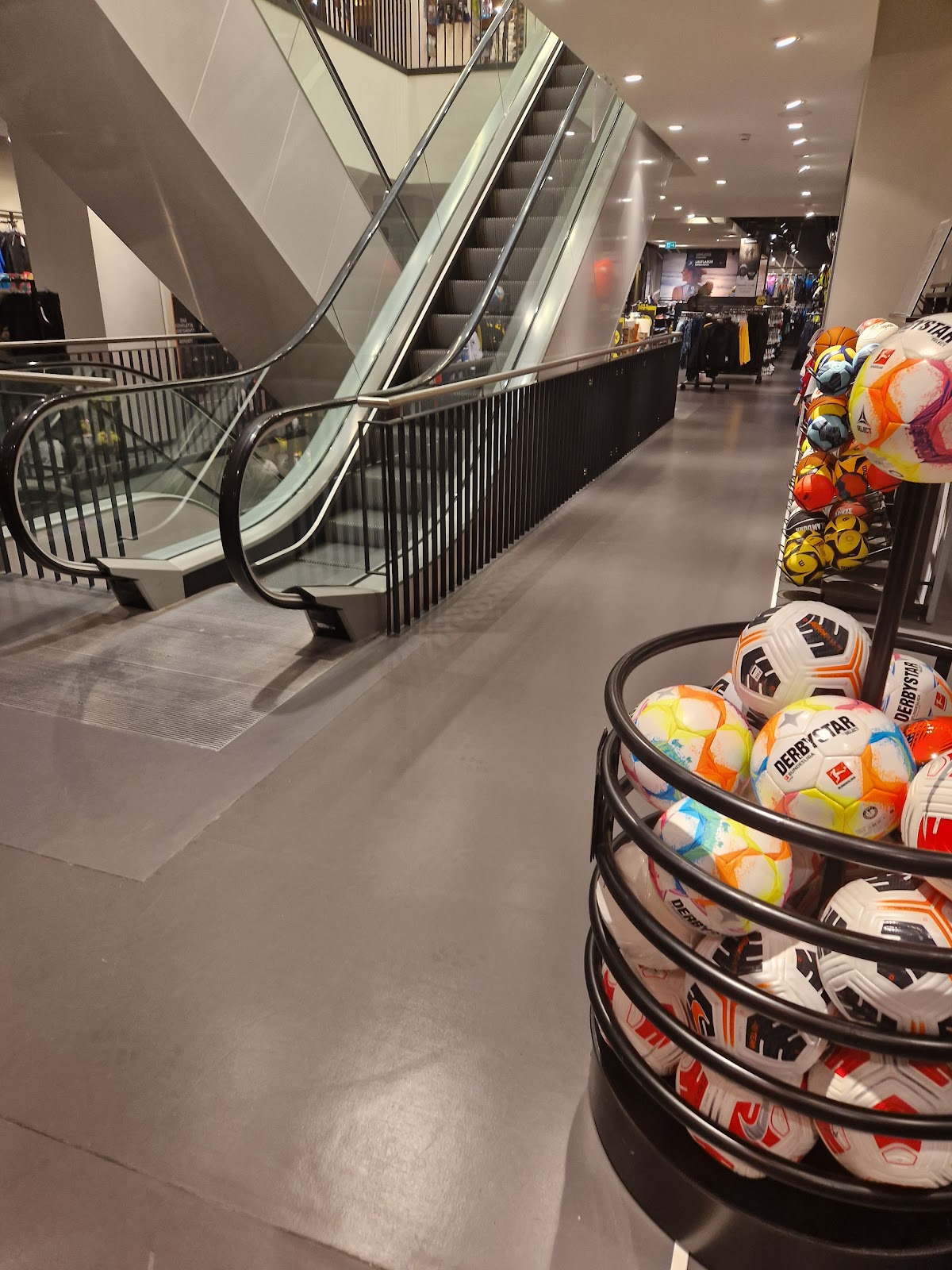 SportScheck Bielefeld - Photo 2