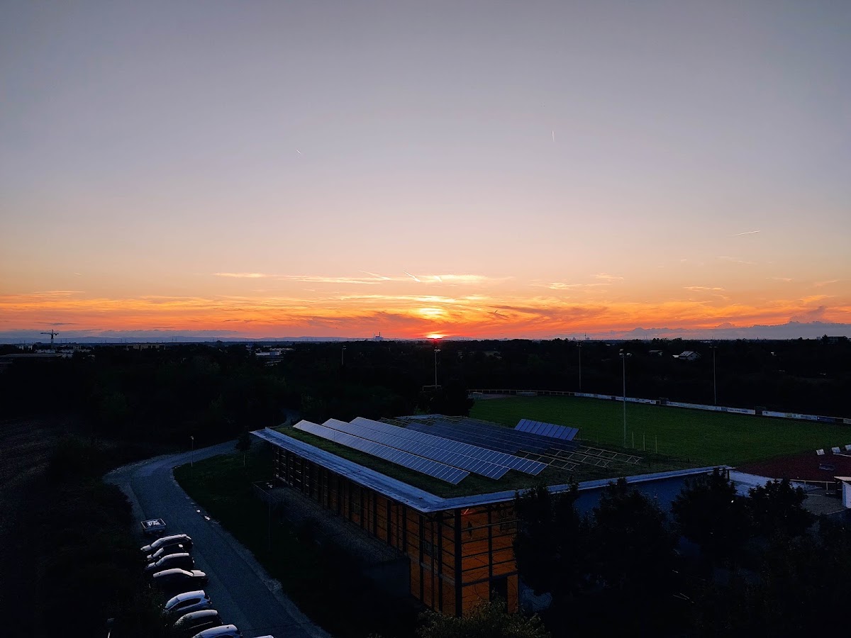 Sportzentrum West - Photo 2