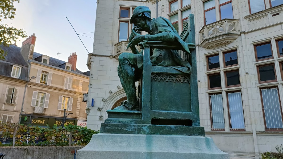 Square Bourges - Photo 2