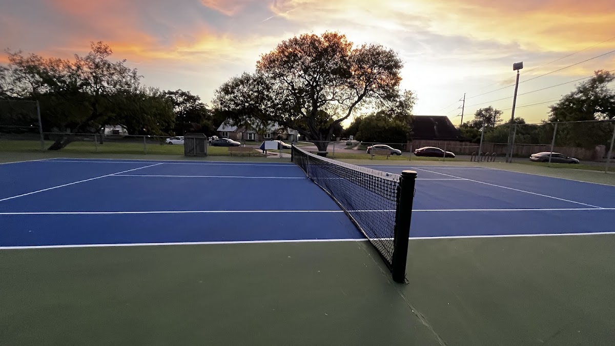 St. Andrews Tennis Courts - Photo 1
