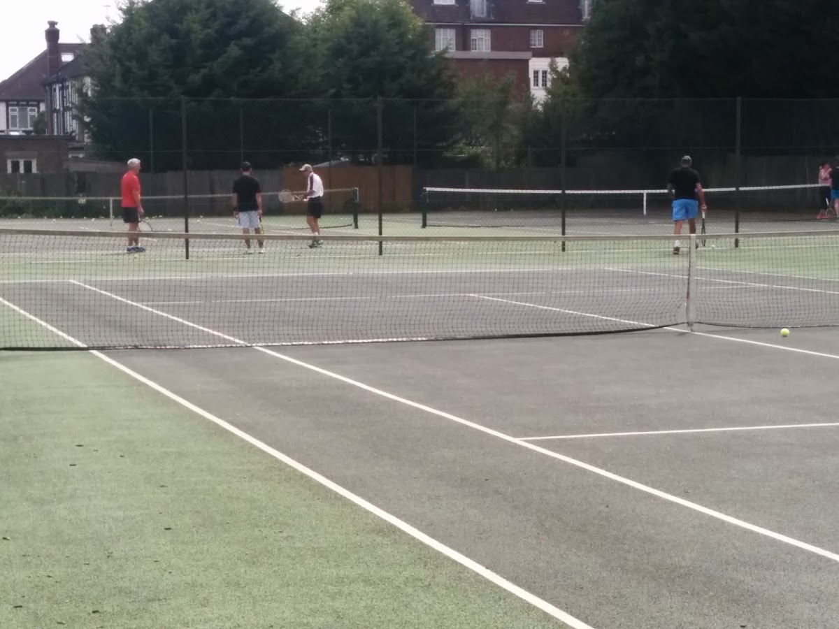 St Columba's Lawn Tennis Club - Photo 3