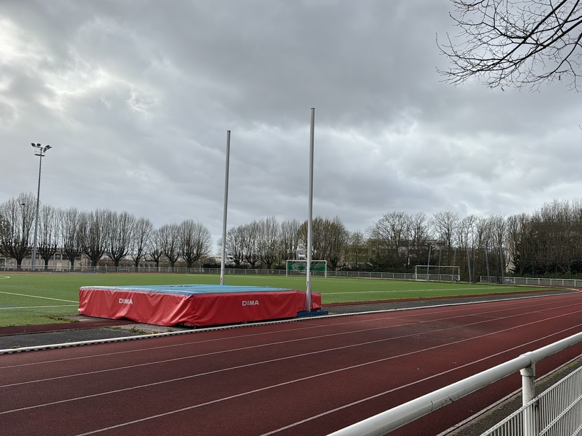 Stade de Football - Photo 2