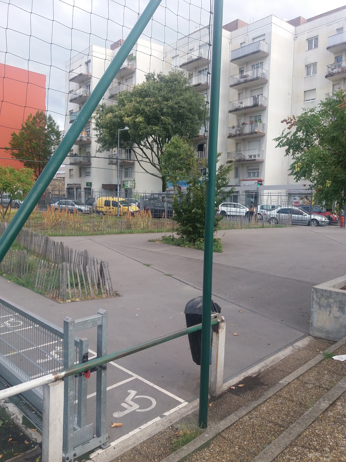 Stade de la Viabert - Photo 2