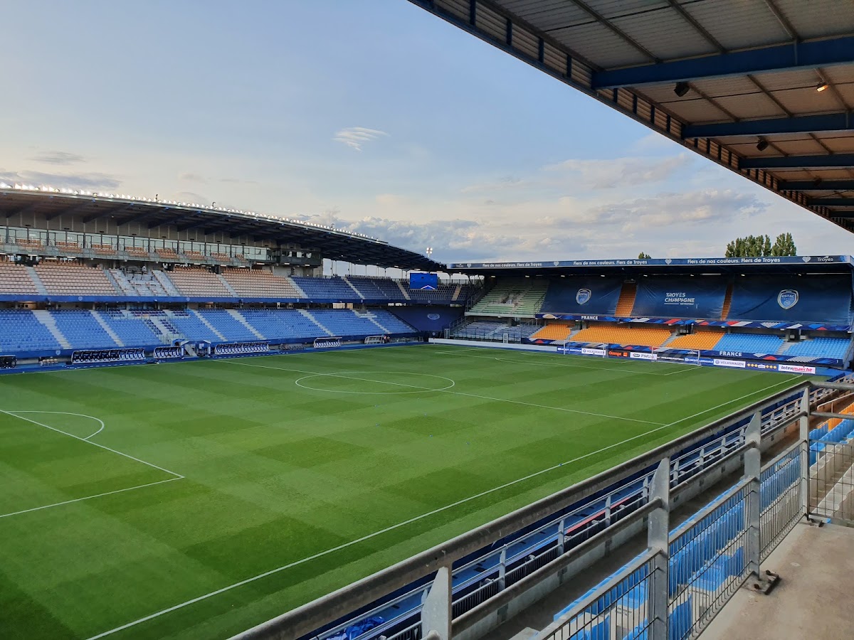 Stade de l'Aube - Photo 1