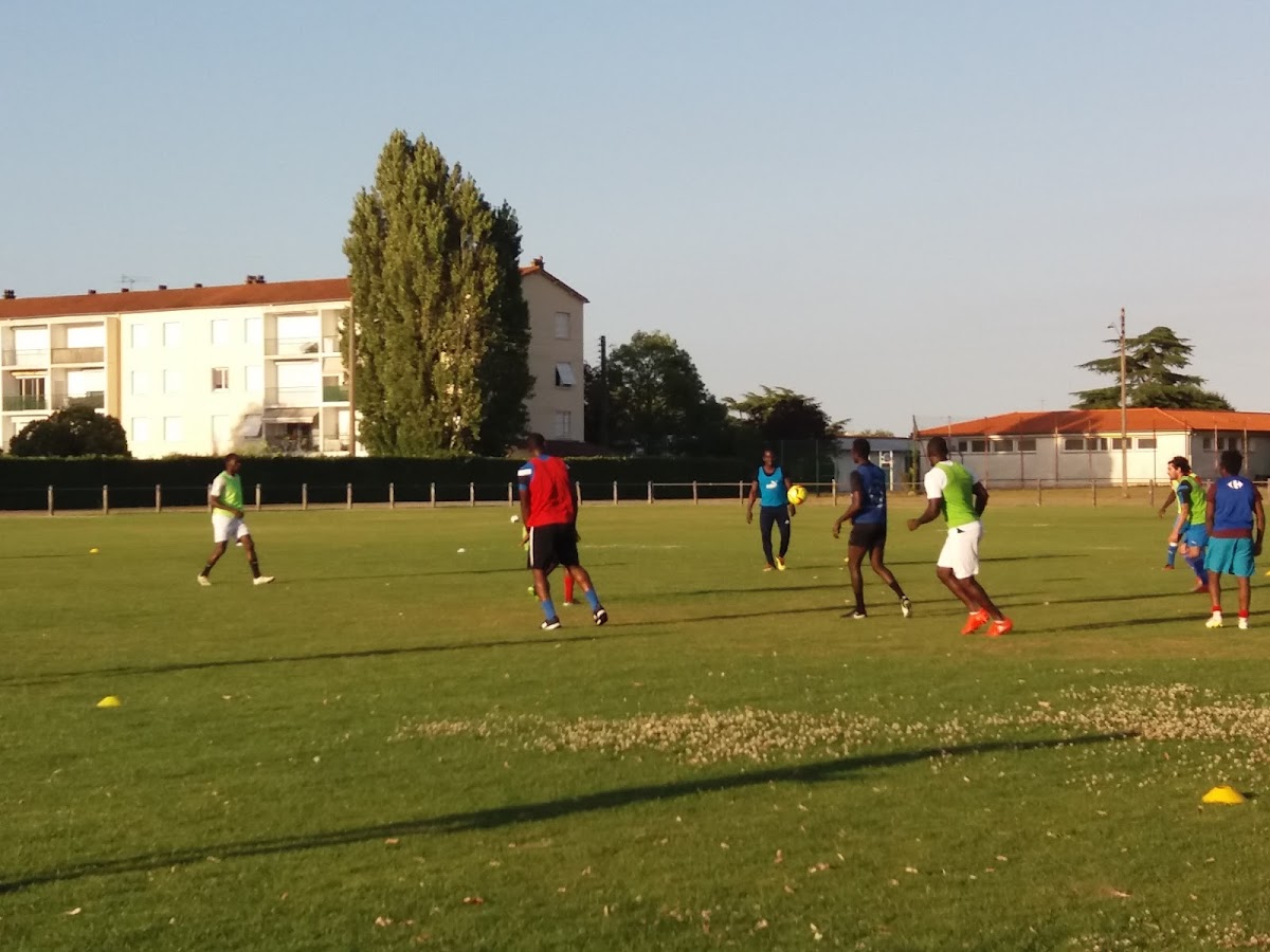 Stade des Portugais - Photo 1