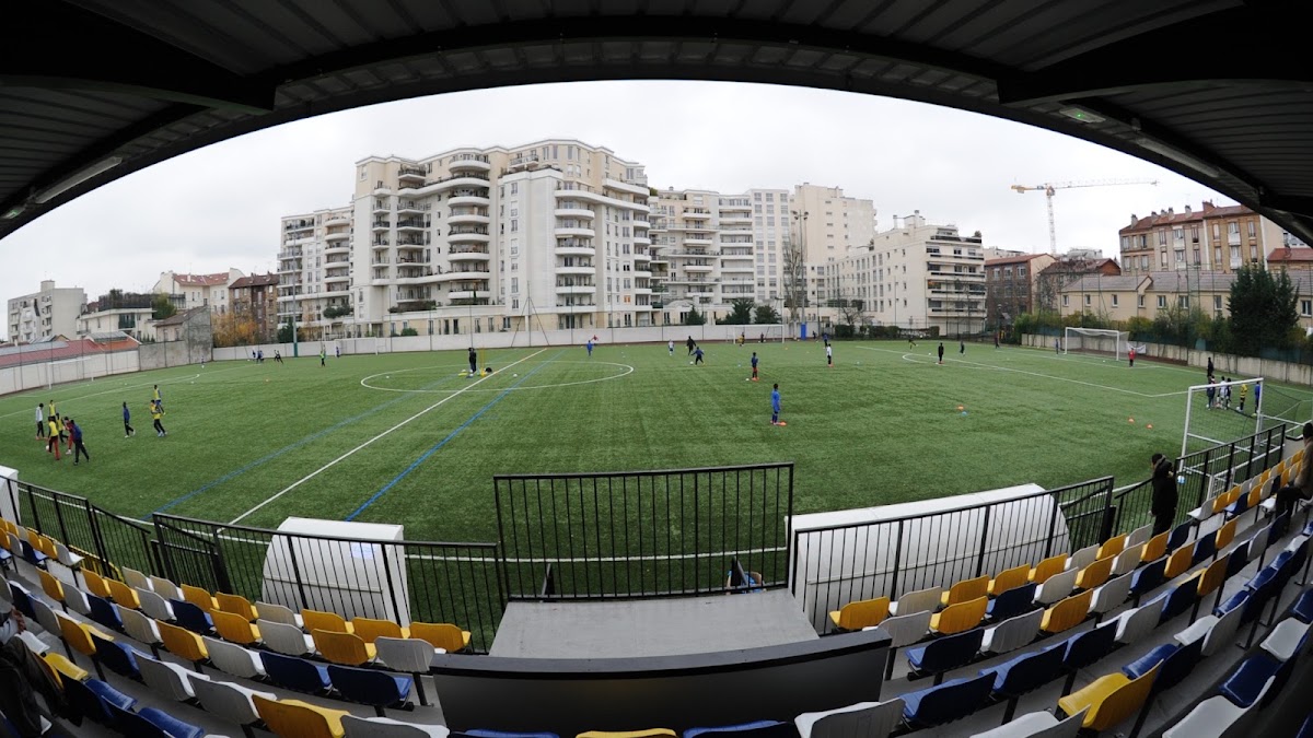 Stade Isambert - Photo 1