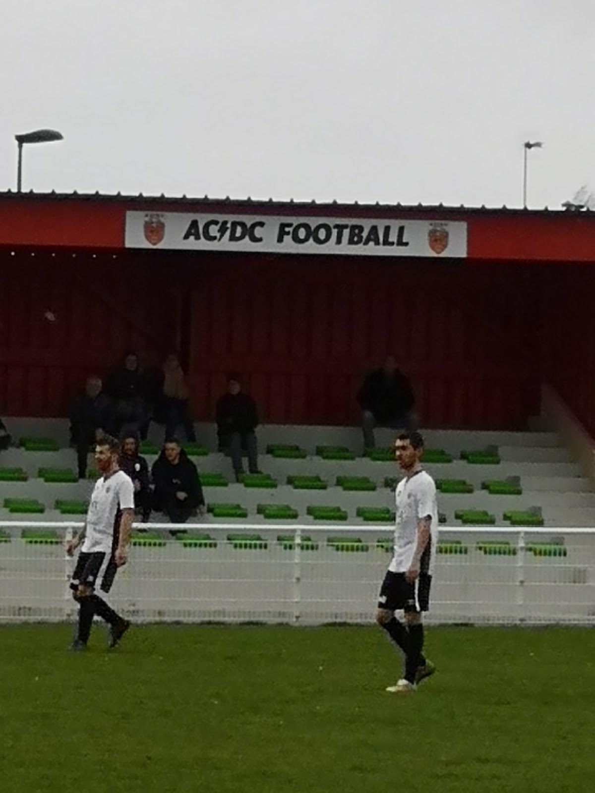 Stade municipal de Démouville - Photo 3