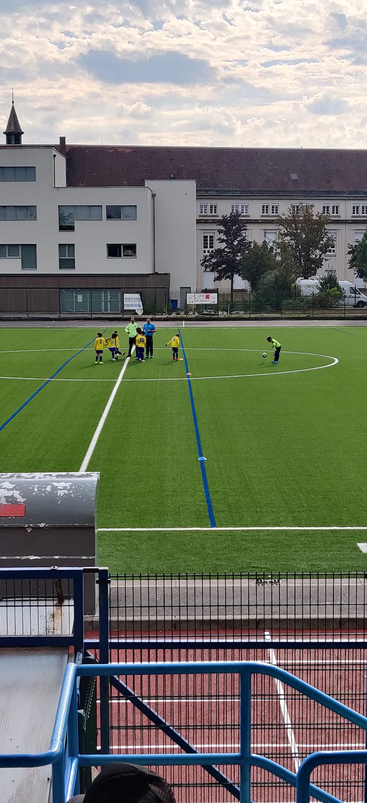 Stade Municipal Jeanne d'Arc - Photo 1
