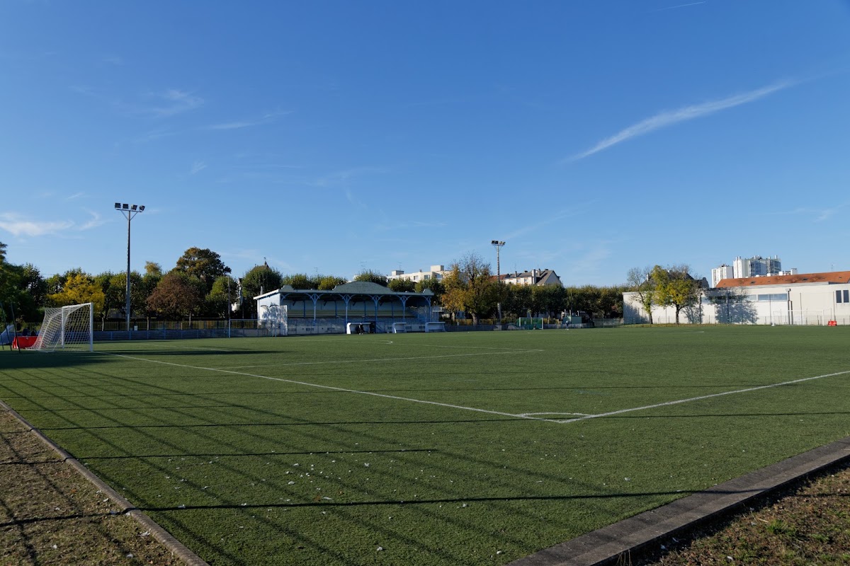 Stade Municipal Jeanne d'Arc - Photo 2
