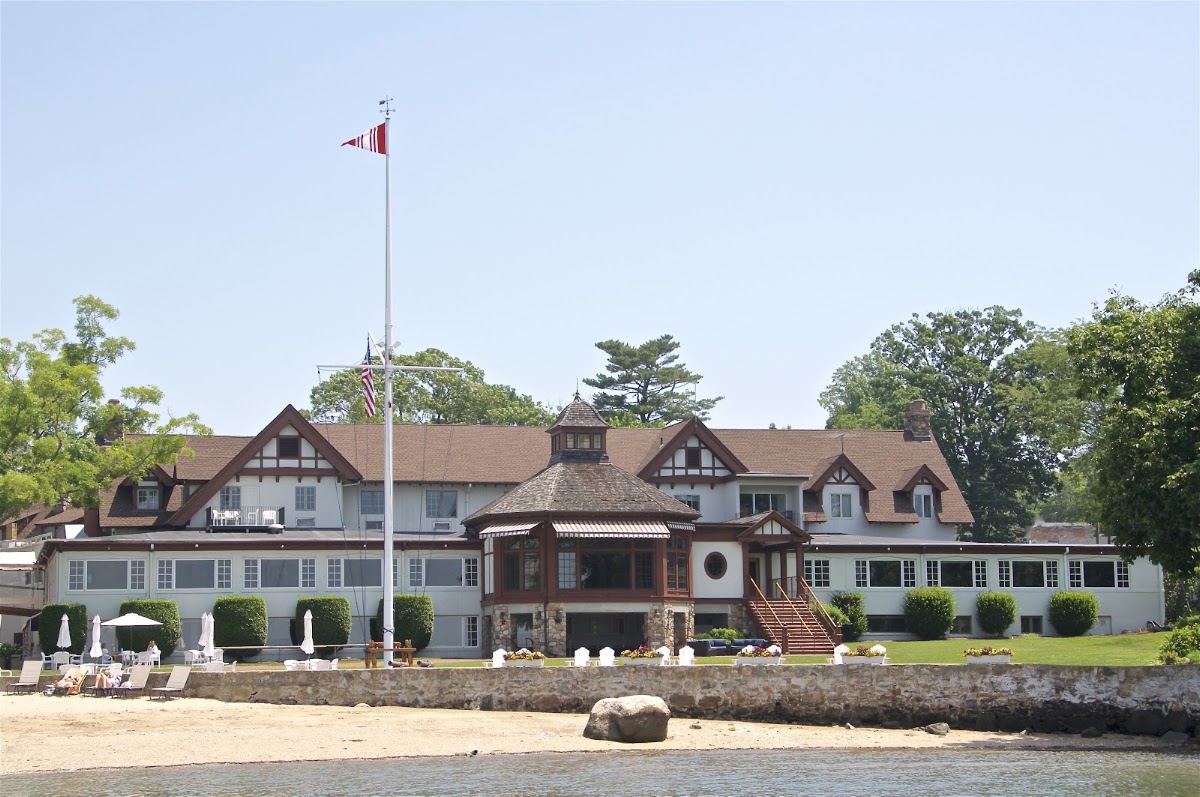 Stamford Yacht Club - Photo 2
