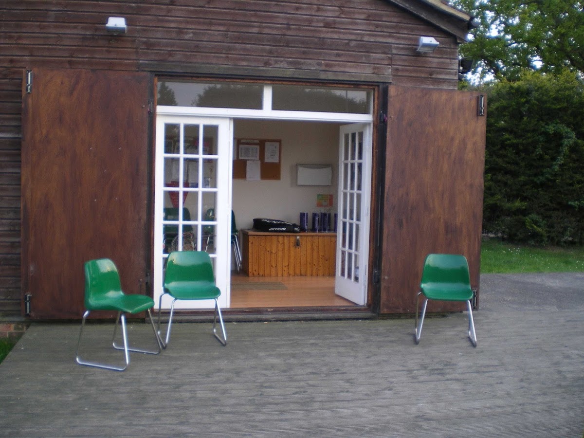 Stock Tennis Club - Photo 2