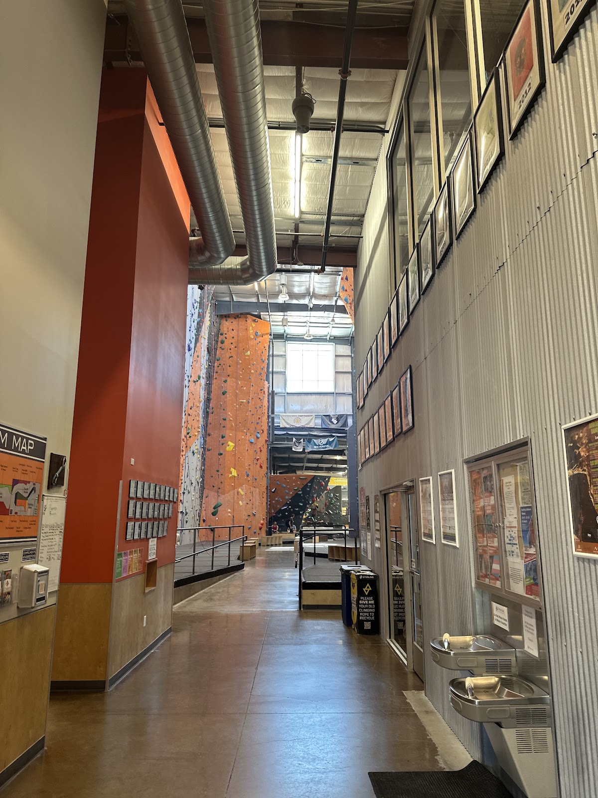 Stone Age Climbing Gym Midtown - Photo 3