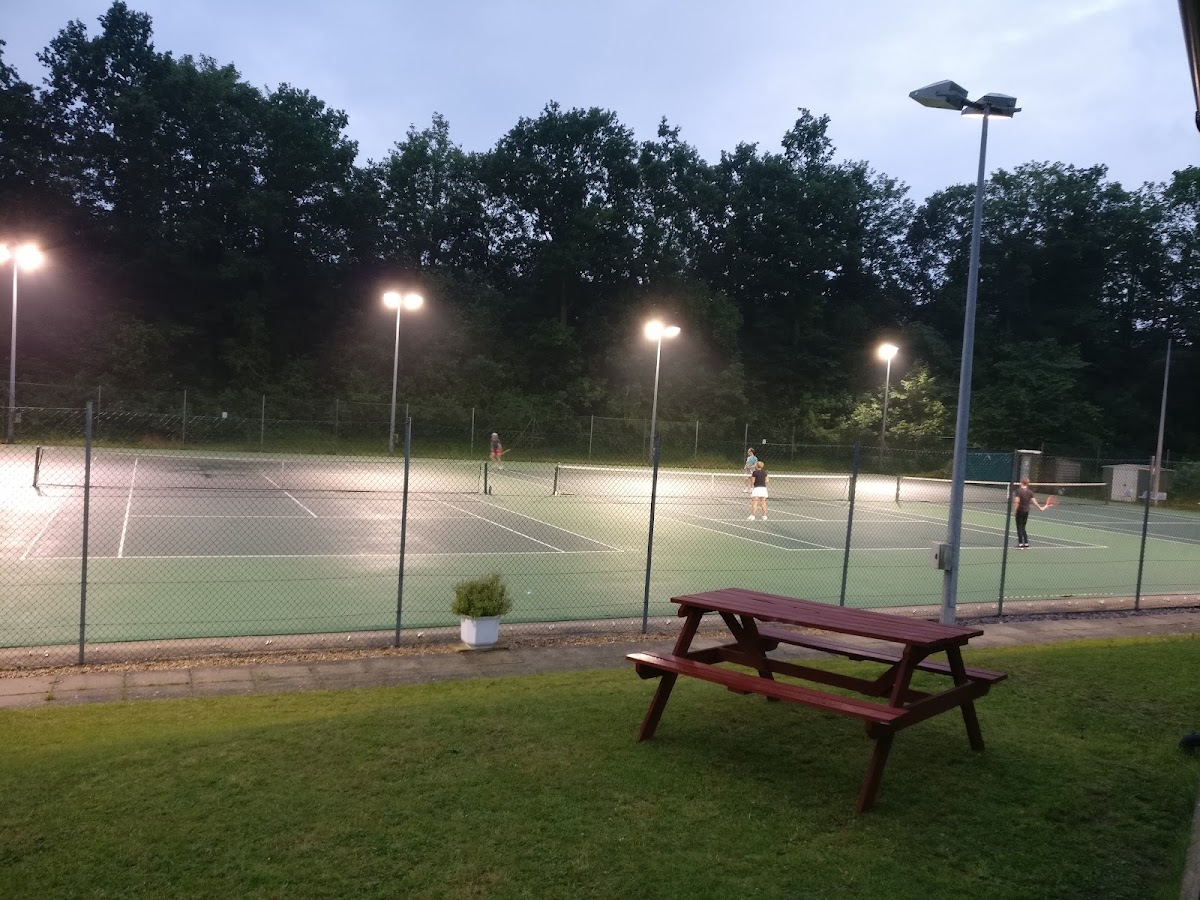 Stowmarket Lawn Tennis Club - Photo 2