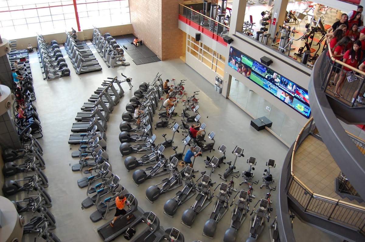 Student Recreation and Wellness Center - Photo 2