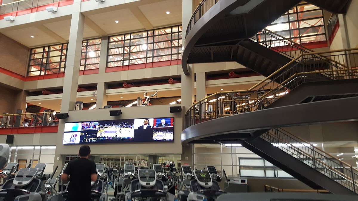 Student Recreation and Wellness Center - Photo 3