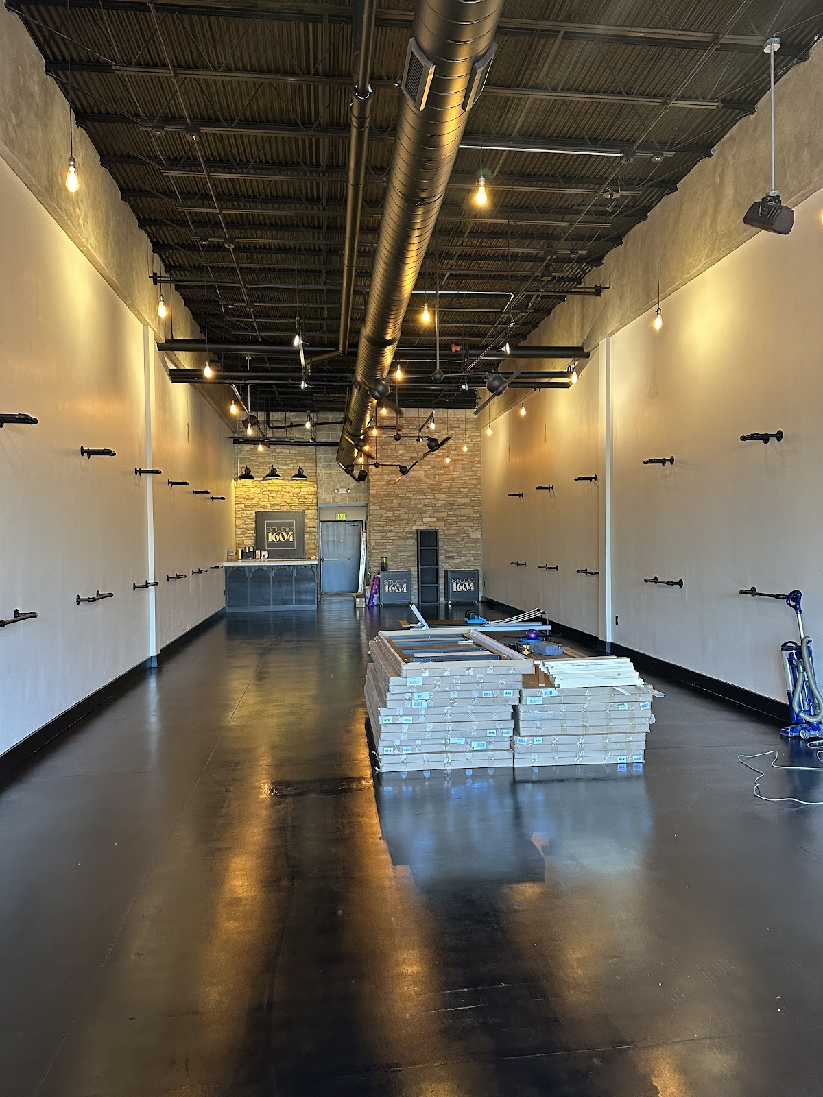 Studio 1604 Pilates and Fitness - Photo 2