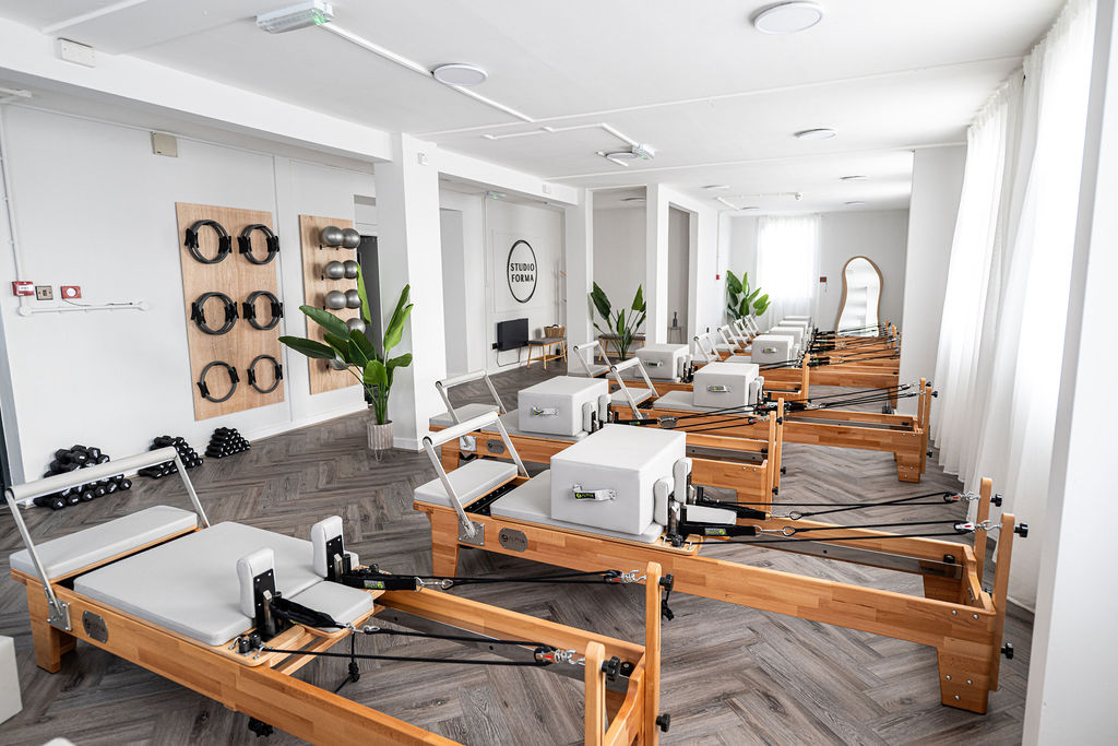 STUDIO FORMA Reformer Pilates