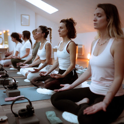 Studios Yoga Flow Cannes - Soins énergétiques - Photo principale