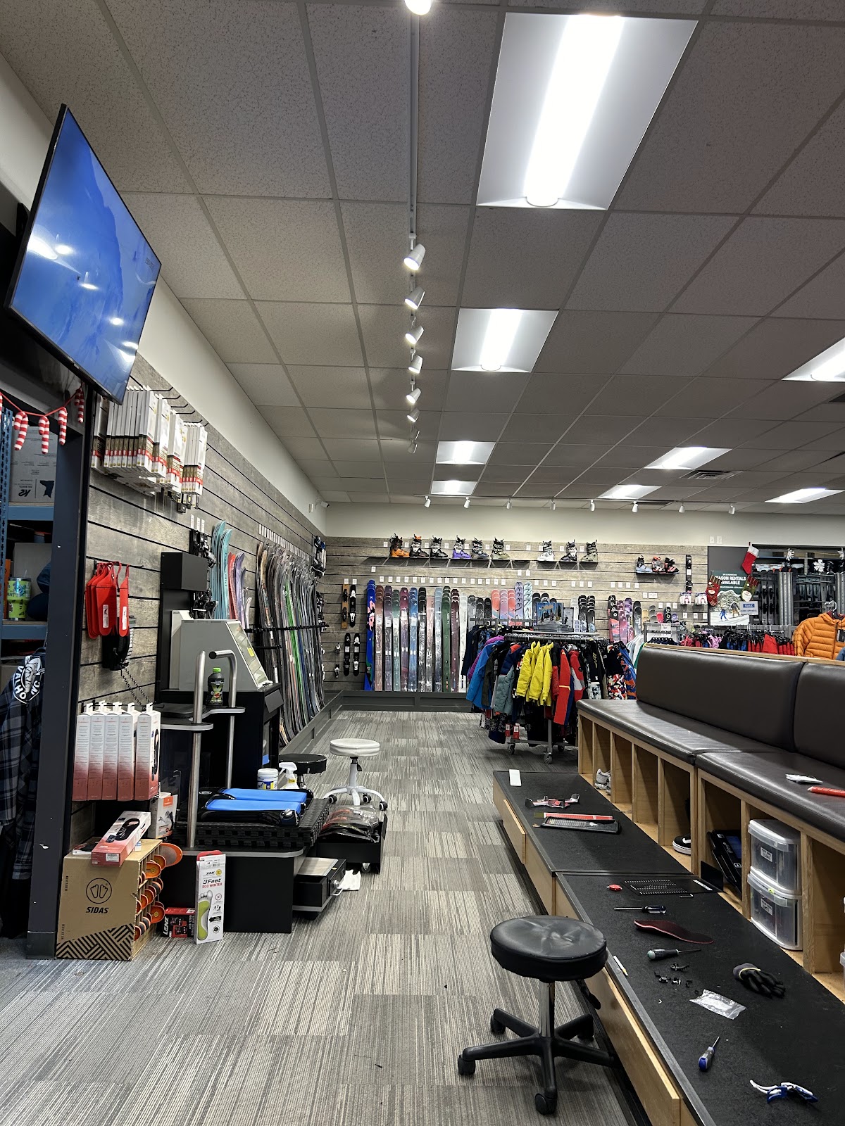 Sturtevant's Ski Mart Tacoma - Photo 3