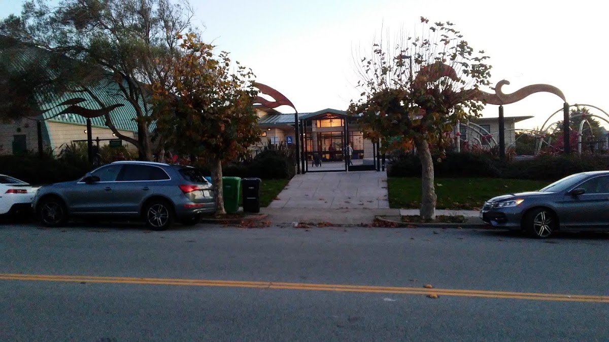 Sunset Rec Center Tennis Courts - Photo 3