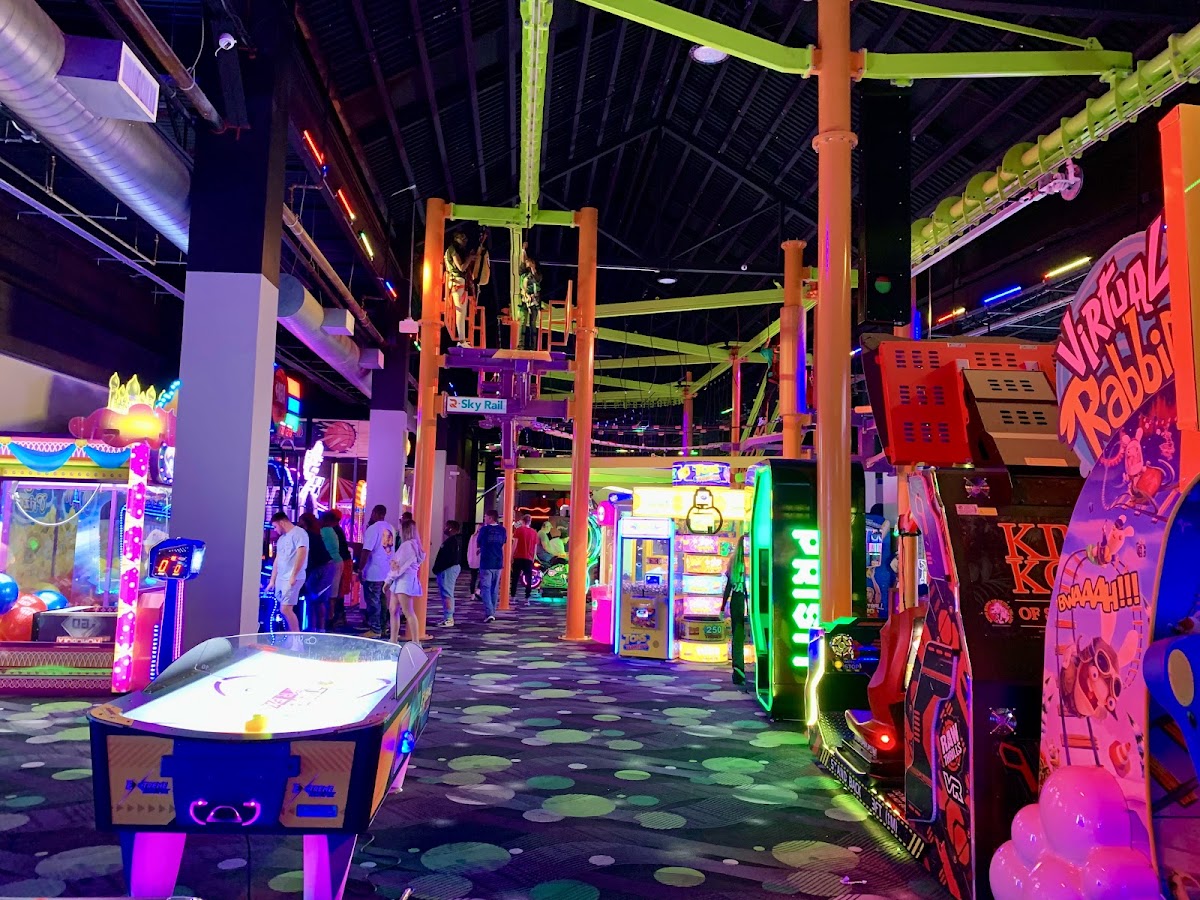 Surge Entertainment - Photo 2