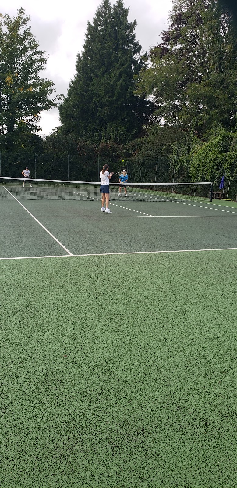 Swanmore Lawn Tennis Club - Photo 2
