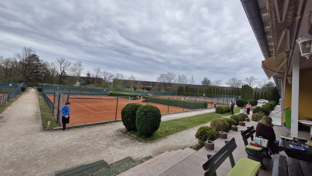 Tennis Center München Nord GmbH - Photo 2