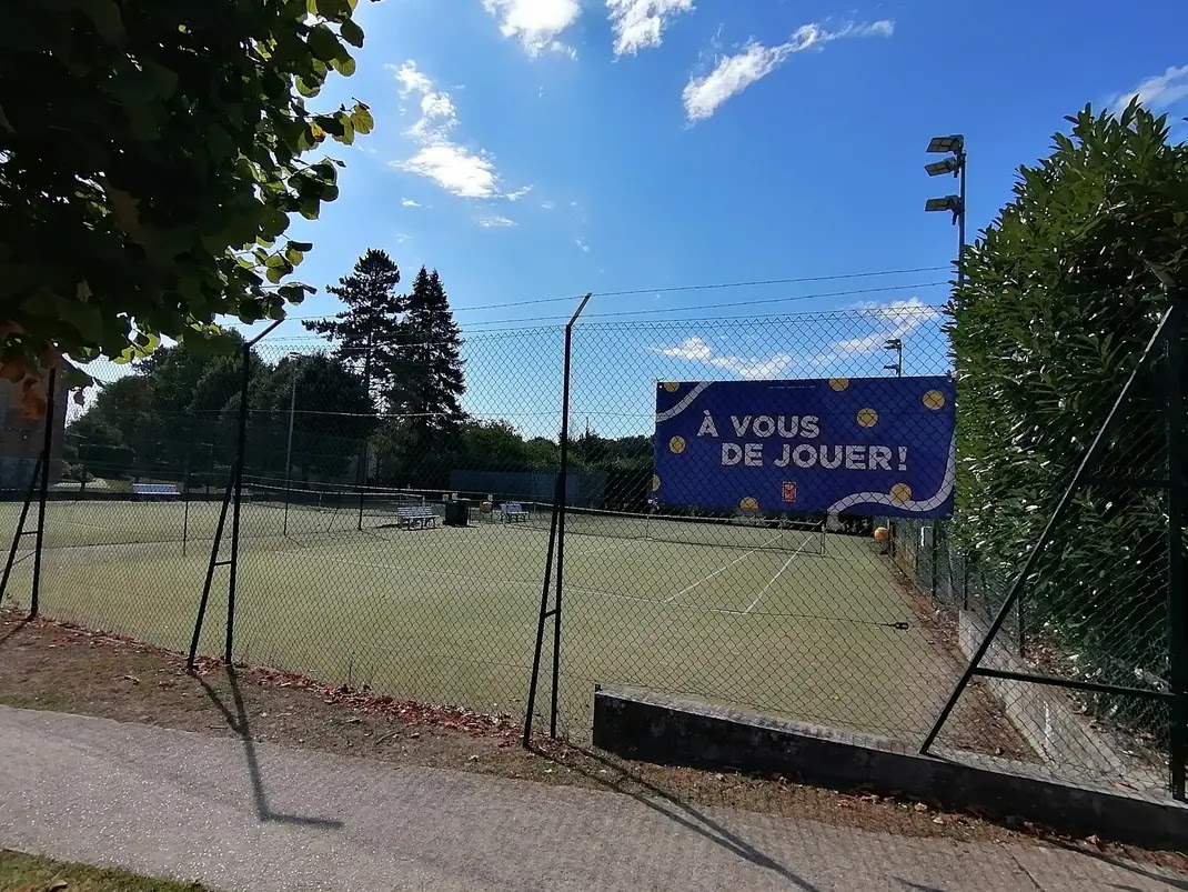 Tennis Club de Villeneuve-le-Comte - Photo 1