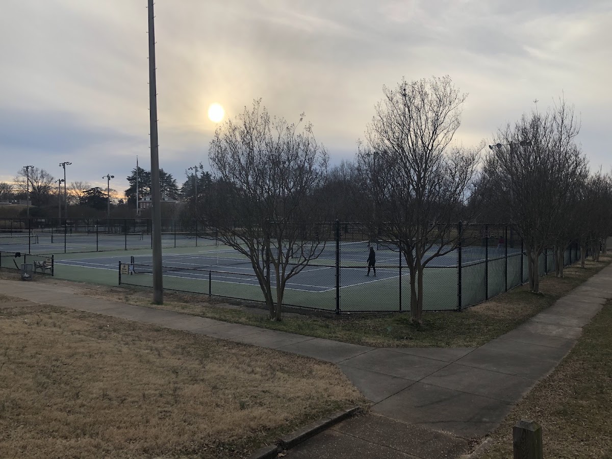 Tennis Court - Photo 1
